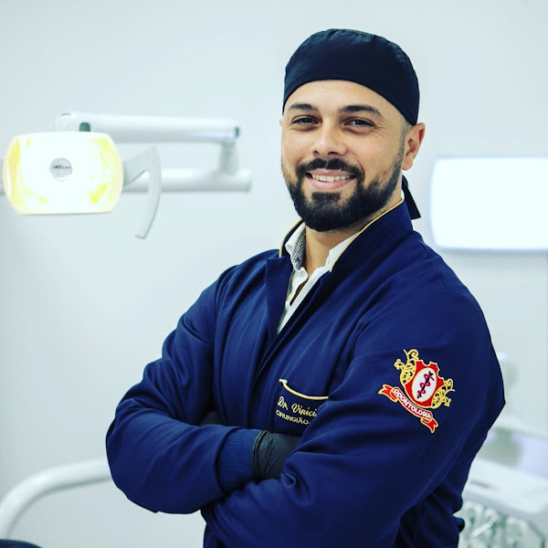 Foto 3 de Dr. Vinicius Rey - Urgência Odontológica - Endodontista - Tratamento de canal - Zona Sul POA