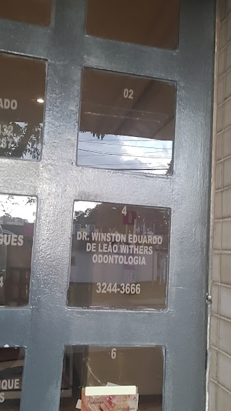 Foto 2 de Dr. Winston Eduardo de Leão Withers