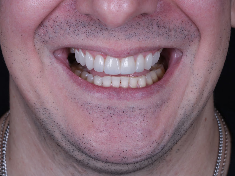 Foto de Dr. Yuri Arbex - Odontologia Estética e Restauradora