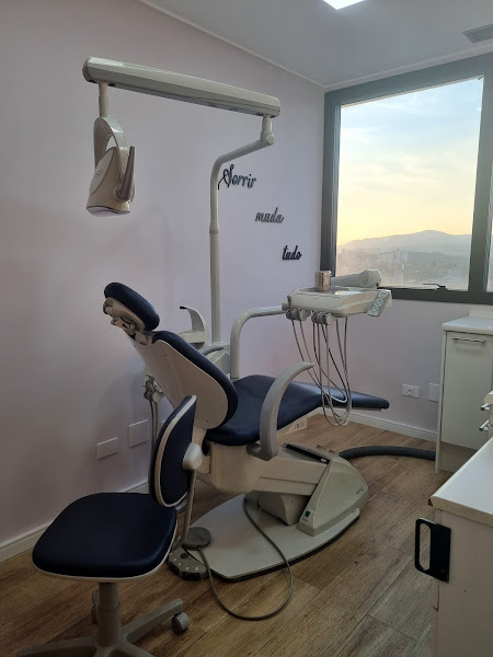 Foto 3 de Dra Adriana Athaide / Cirurgiã Dentista / Zona Norte / Tucuruvi