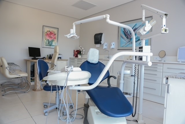 Foto 2 de Dra. Adriana Fernandes - Facetas em Resina em Uberlândia l Harmonização Orofacial l Tratamento de Bruxismo Uberlândia