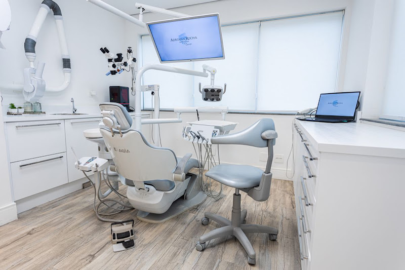 Foto 2 de Dra Adriana Rocha Odontologia Especializada