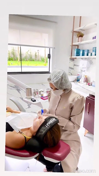 Foto 3 de Dra. Adriana Siriani - Dentista - Harmonização Orofacial