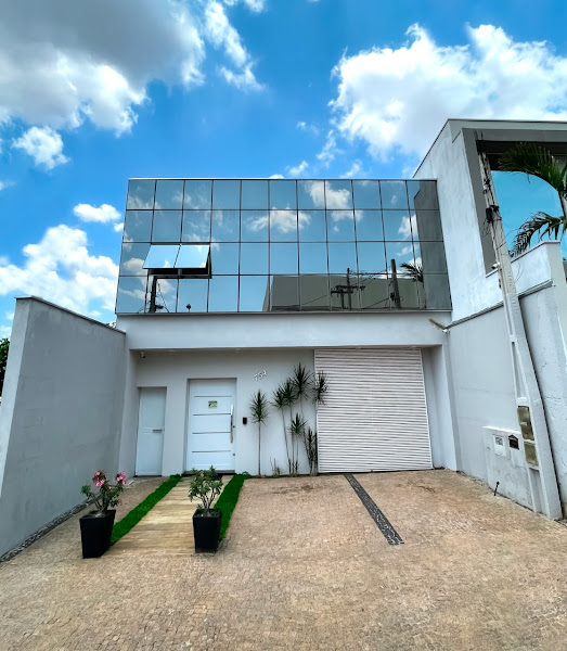 Foto 3 de Dra Adrieli Pereira - Lentes em Resina