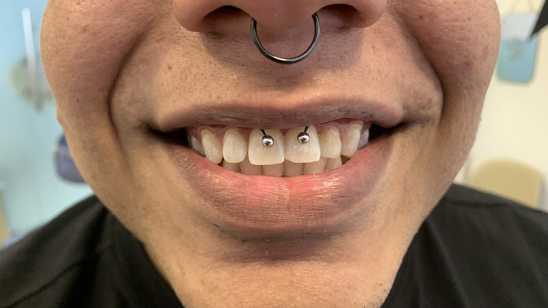 Foto 2 de Dra. Adrielle Késsia - Dentista