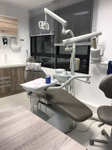 Foto 2 de Dra. Adrielle Monteiro - Odontologia