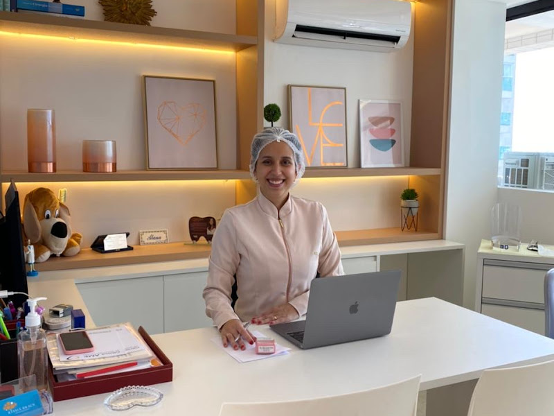 Foto 2 de Dra. Alana Braun - Periodontista Especialista em Gengiva