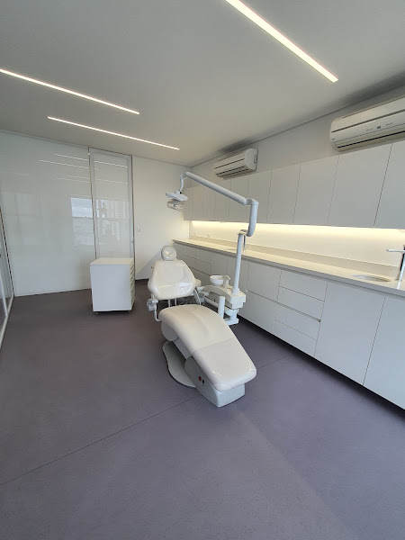 Foto 3 de Dra Aldrieli Ambrosio - Ortodontia e Odontologia