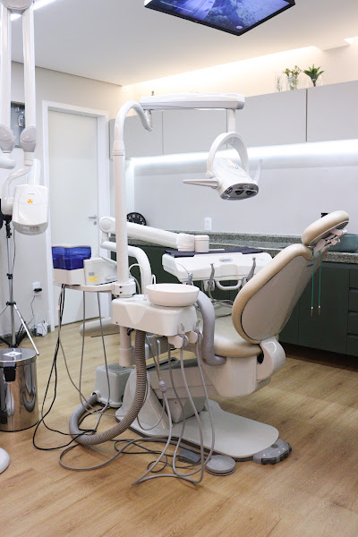 Foto 2 de Dra. Alêssa Farias | Odontologia Moderna