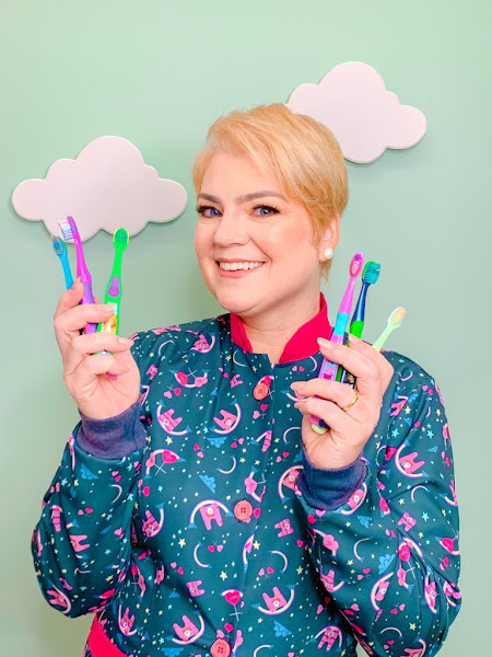 Foto 2 de Dra. Alessandra Magalhães | Tia Alê Dentista | Odontopediatra em Natal