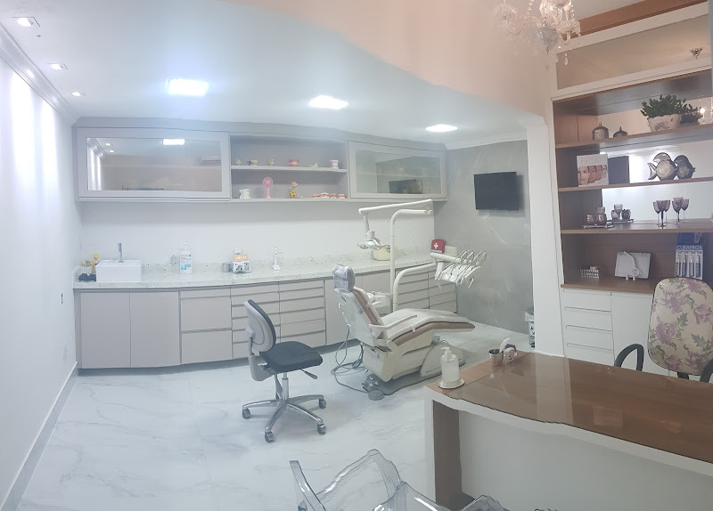 Foto 2 de Dra. Alessandra Porto - Harmonização Orofacial