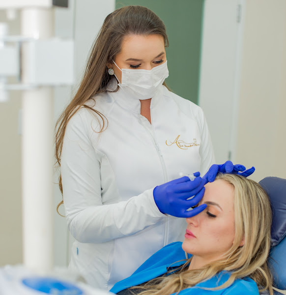 Foto 2 de Dra. Alexandra Steffens | Cirurgiã-dentista - Especialista em Endodontia