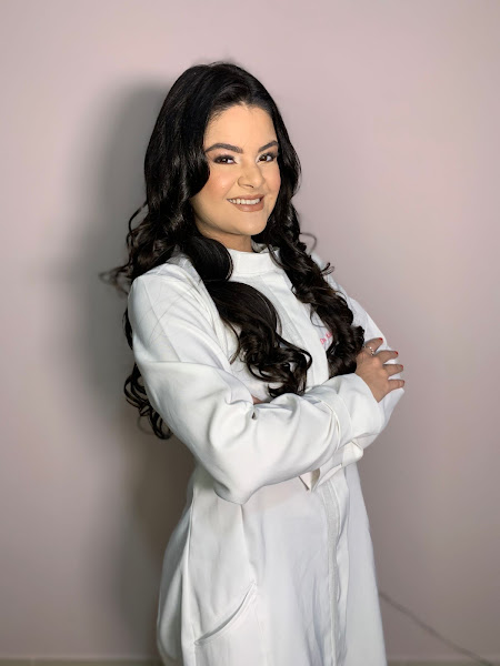 Foto 2 de Dra. Alexia Braga Zimermam - Odontologia Especializada