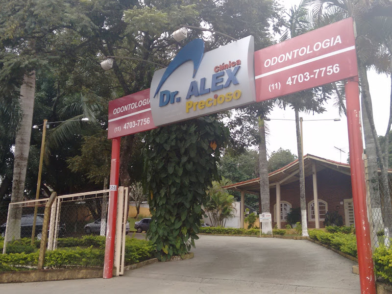 Foto de Dra. Alexia Victoria | Cirurgiã Dentista | Especialista em DTM e Dor Orofacial | Bruxismo, Ronco e Apneia | Botox