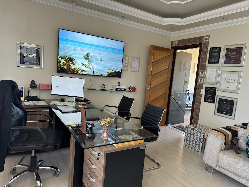 Foto 2 de DRA ALINE BARACKAT - EXCELÊNCIA EM ODONTOLOGIA E HARMONIZAÇÃO FACIAL (UNIDADE PAMPULHA) - Dra Aline Barackat