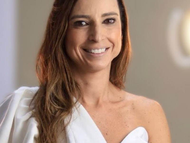 Foto de Dra. Aline Carneiro - Ortodontista - Especialista em Pacientes Especiais