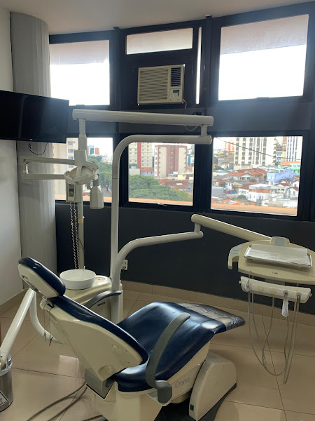 Foto 2 de Dra Aline Castro Odontologia e Estética