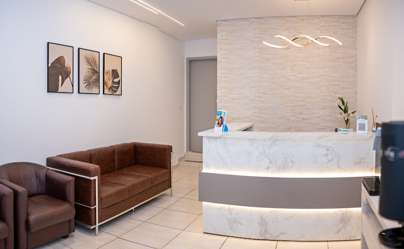 Foto 3 de Dra Aline Damascena - Ortodontia