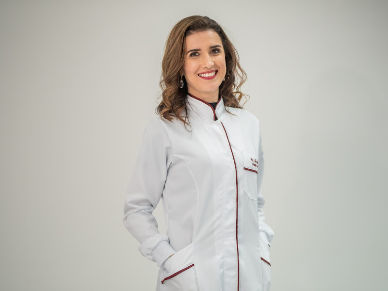 Foto de Dra. Aline de Almeida Pereira