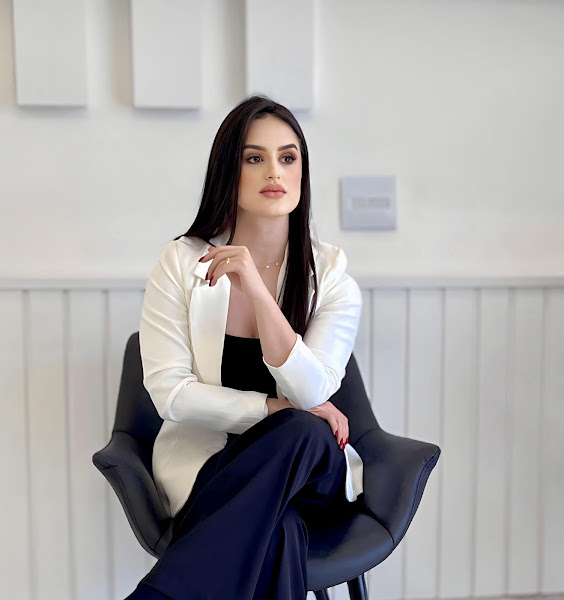 Foto 2 de Dra Aline de Avila - Dentista em Curitiba | CRO-PR 26.534