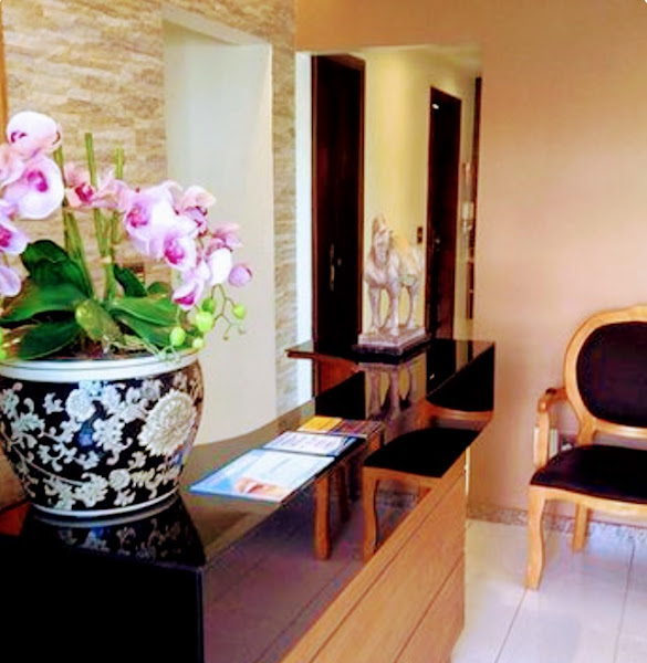 Foto 2 de Dra ALINE ⚜️Especialista Tratamento de Canal ⚜️Odontopediatria ⚜️Frenectomia lingual e labial ⚜️ATENDIMENTO PARTICULAR