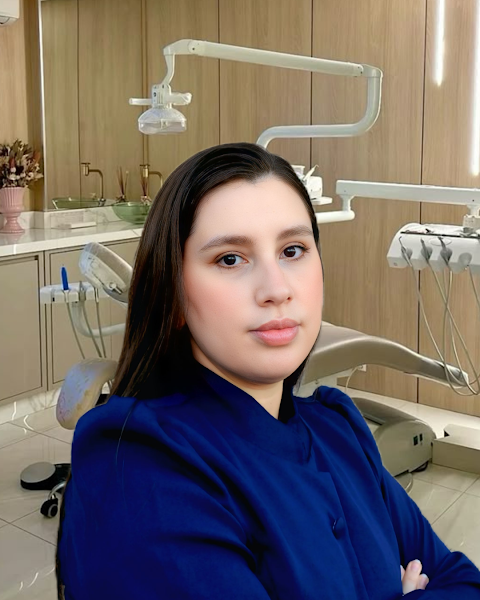 Foto 2 de Dra Aline Pinheiro | Cirurgia Bucomaxilofacial