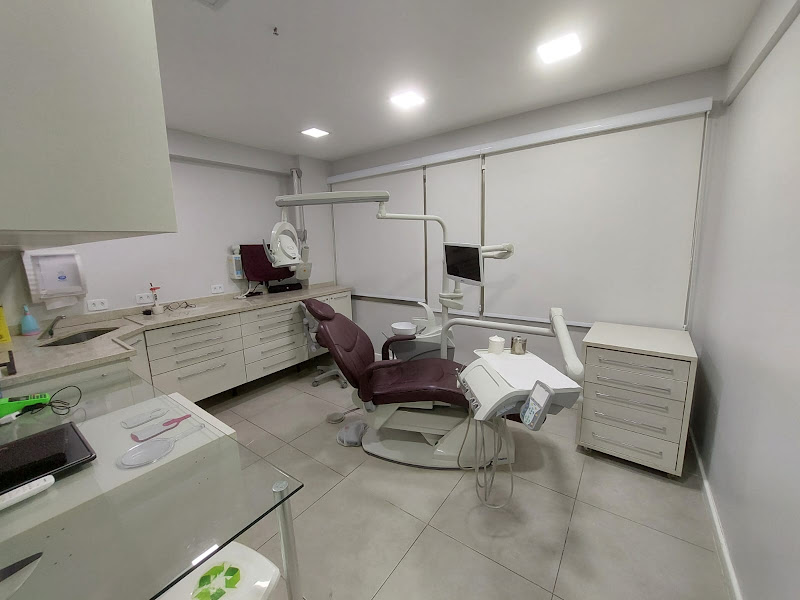 Foto 3 de Dra. Aline Rangel - Clínica Ranthé Dentista no Recreio dos Bandeirantes
