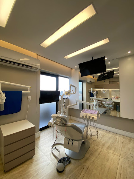 Foto 2 de Dra Aline Soares. - Especialista em Canal