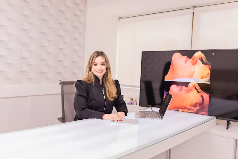 Foto 2 de Dra. Aline Waked - Ortodontia | Cirurgia Ortognática