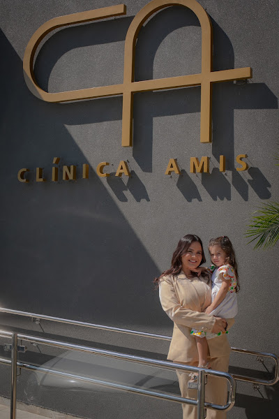 Foto 2 de Dra. Alinne Morais - Clínica Amis - Harmonização facial em Bauru - Botox - Bioestimuladores