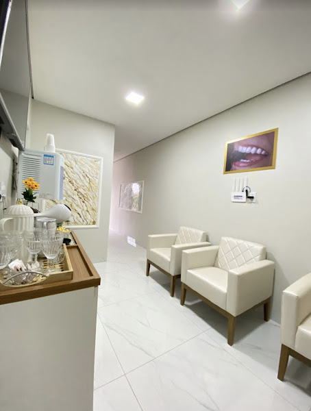 Foto 3 de Dra. Amanda Antunes | Harmonização Facial e Odontologia