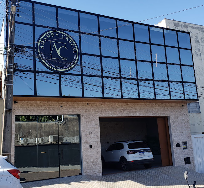 Foto 2 de Dra. Amanda Cabral | Harmonização Facial e Estética Avançada