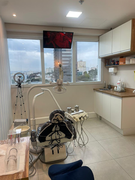 Foto 2 de Dra. Amanda Corocher Odontologia Guarulhos Ortodontia Invisalign Doctor e Estética Orofacial