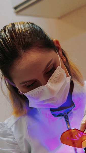 Foto 3 de Dra. Amanda Kiwamen - Cirurgiã Dentista em São José dos Campos