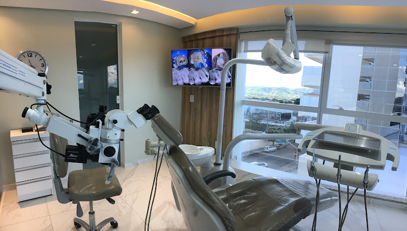 Foto 2 de Dra. Amanda Lavor- Tratamento Avançado de Canal Dentário Juazeiro do Norte