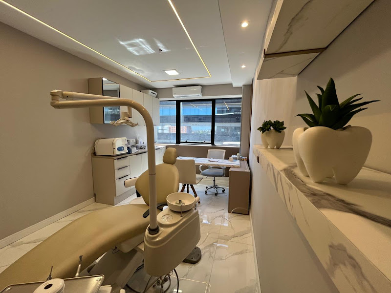 Foto 2 de Dra. Amanda Lehnen - Dentista em Canoas