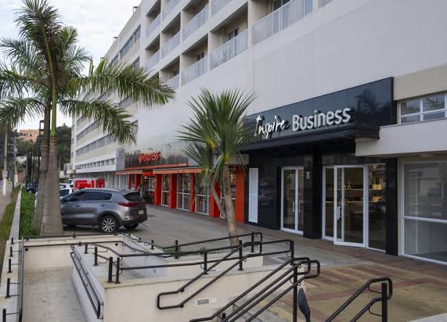 Foto 2 de Dra Amanda Leôncio