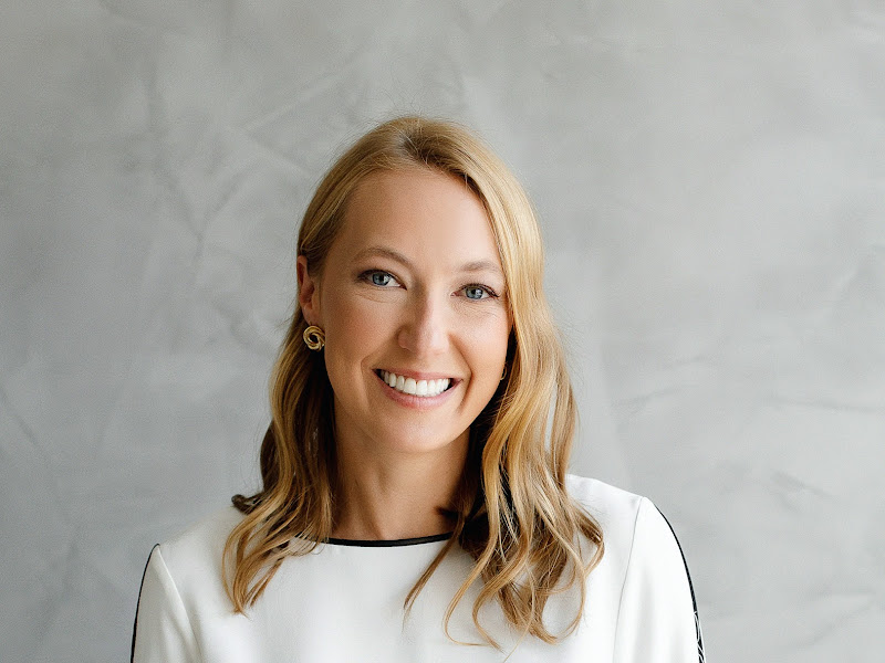 Foto de Dra Amanda Peccin - Ortopedia Funcional dos Maxilares | Odontopediatria | Ortodontia - INVISALIGN | Laserterapia