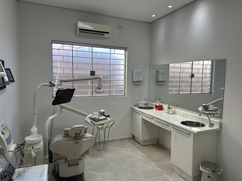 Foto 3 de Dra. Amanda Reis - Cirurgiã Dentista