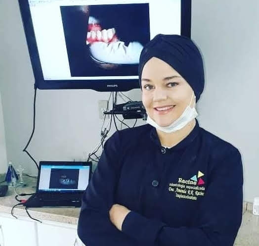 Foto 3 de Dra. Amanda Rocha Ramos Racine - Odontologia especializada