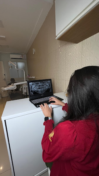 Foto 2 de Dra. Amanda Sales | Dentista em Macapá