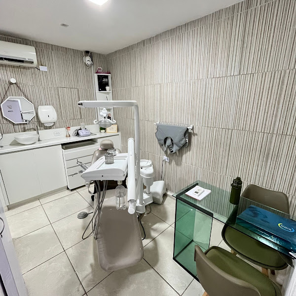 Foto 2 de Dra Amanda Souza em Recife Implante e Reabilitação Oral