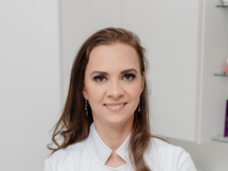 Foto 3 de Dra. Amanda Tolksdorf - Cirurgiã Dentista