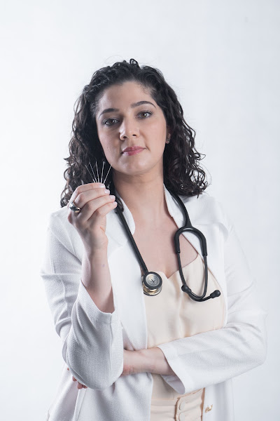Foto 2 de Dra Amanda Vanzella Chaves - Acupuntura Médica e Medicina Canabinóide Piracicaba