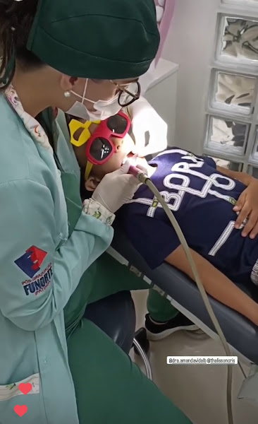 Foto 2 de Dra. Amanda Vidal Bicalho - Cirurgiã-Dentista