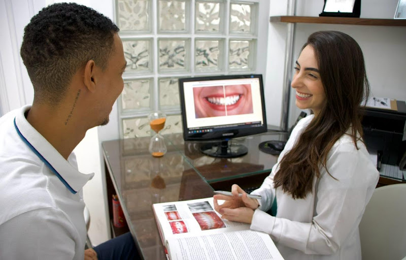 Foto 3 de Dra. Amanda Vidal Bicalho - Cirurgiã-Dentista