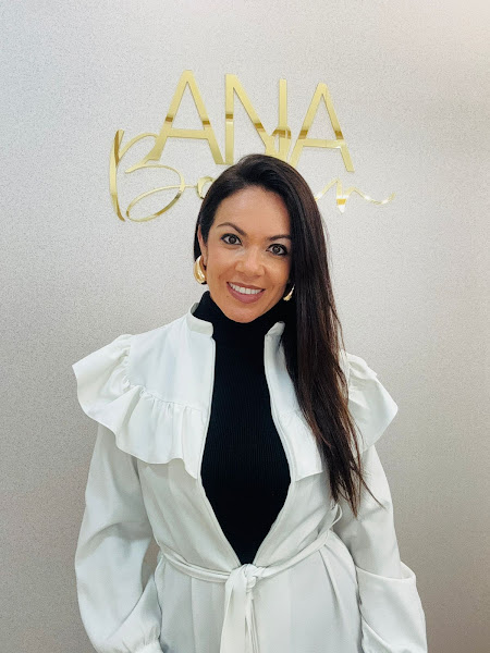 Foto 2 de Dra Ana Badan | Dentista no Guarujá | Especialista em Lentes de Resina