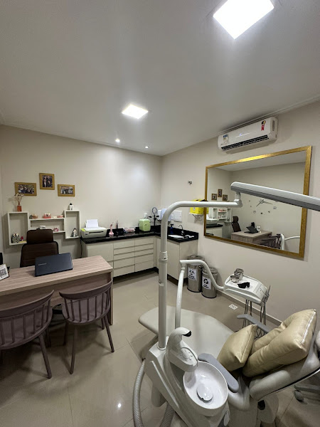Foto 2 de Dra. Ana Beatriz (Cirurgiã-Dentista) l Consultório Odontológico