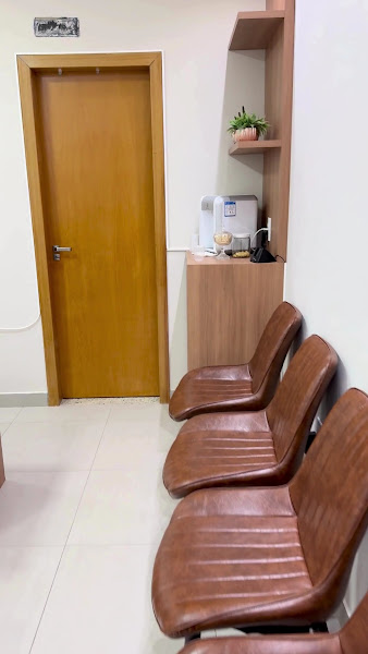 Foto 3 de Dra. Ana Carolina Azevedo - Dentista Divinópolis