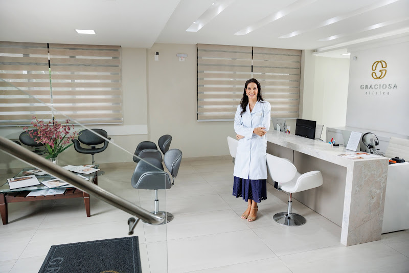 Foto 3 de Dra Ana Carolina Pelegrini | Clínica Graciosa | Dermatologista | Fotona